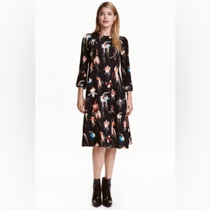 H&M Exotic Floral Navy Blue Colorful Dress ( 12 )‎